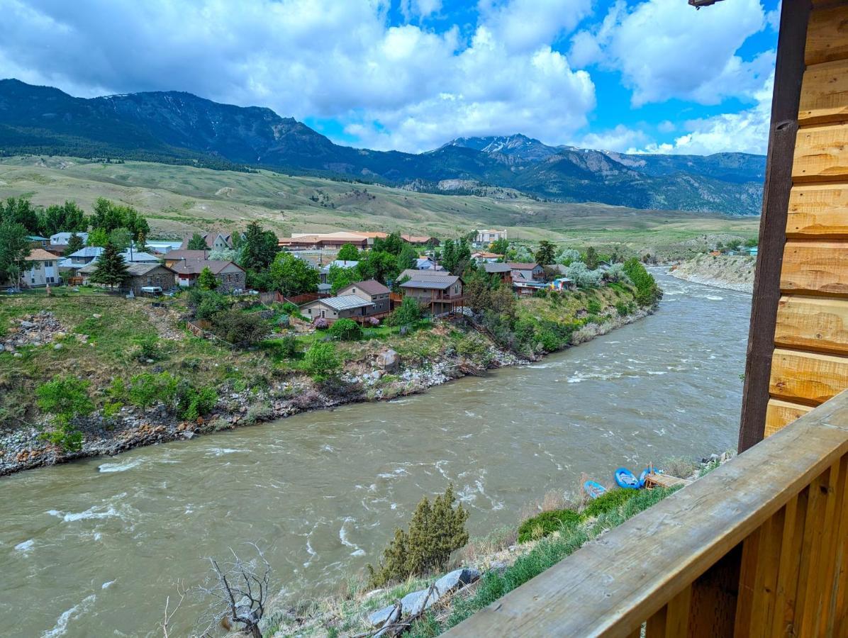 Yellowstone Treasure Guesthouses On The River Гардинер Экстерьер фото
