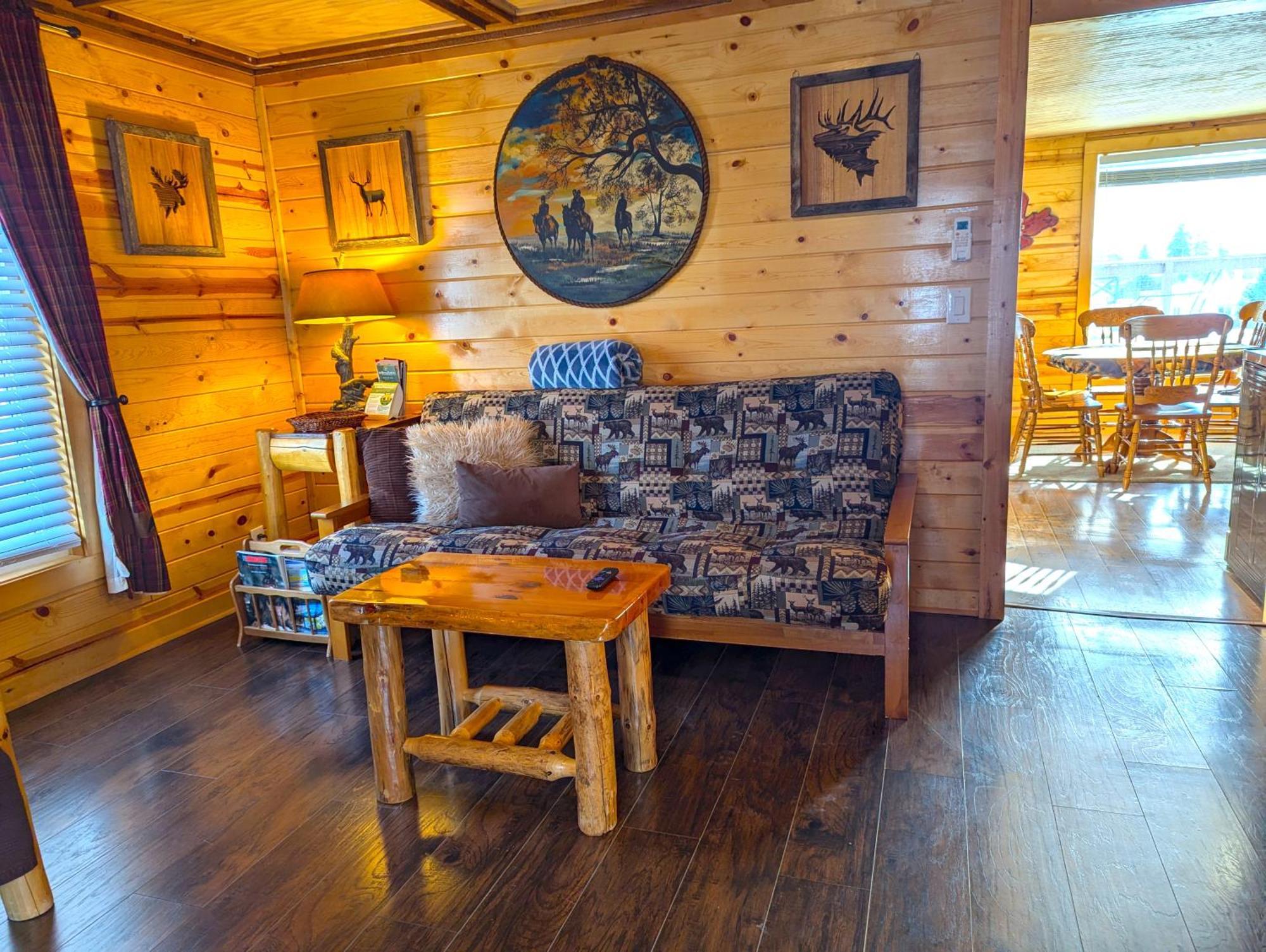 Yellowstone Treasure Guesthouses On The River Гардинер Экстерьер фото