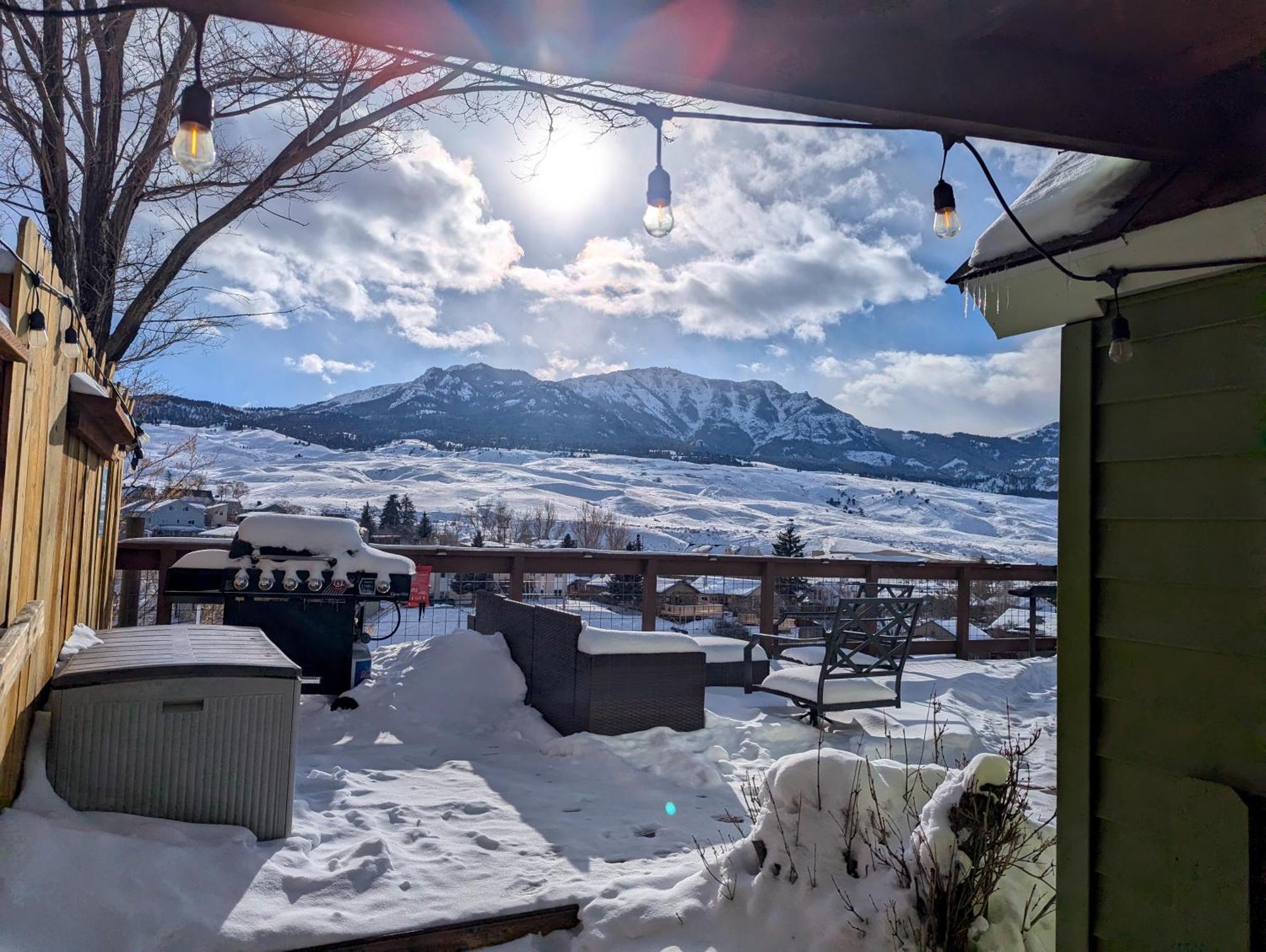 Yellowstone Treasure Guesthouses On The River Гардинер Экстерьер фото