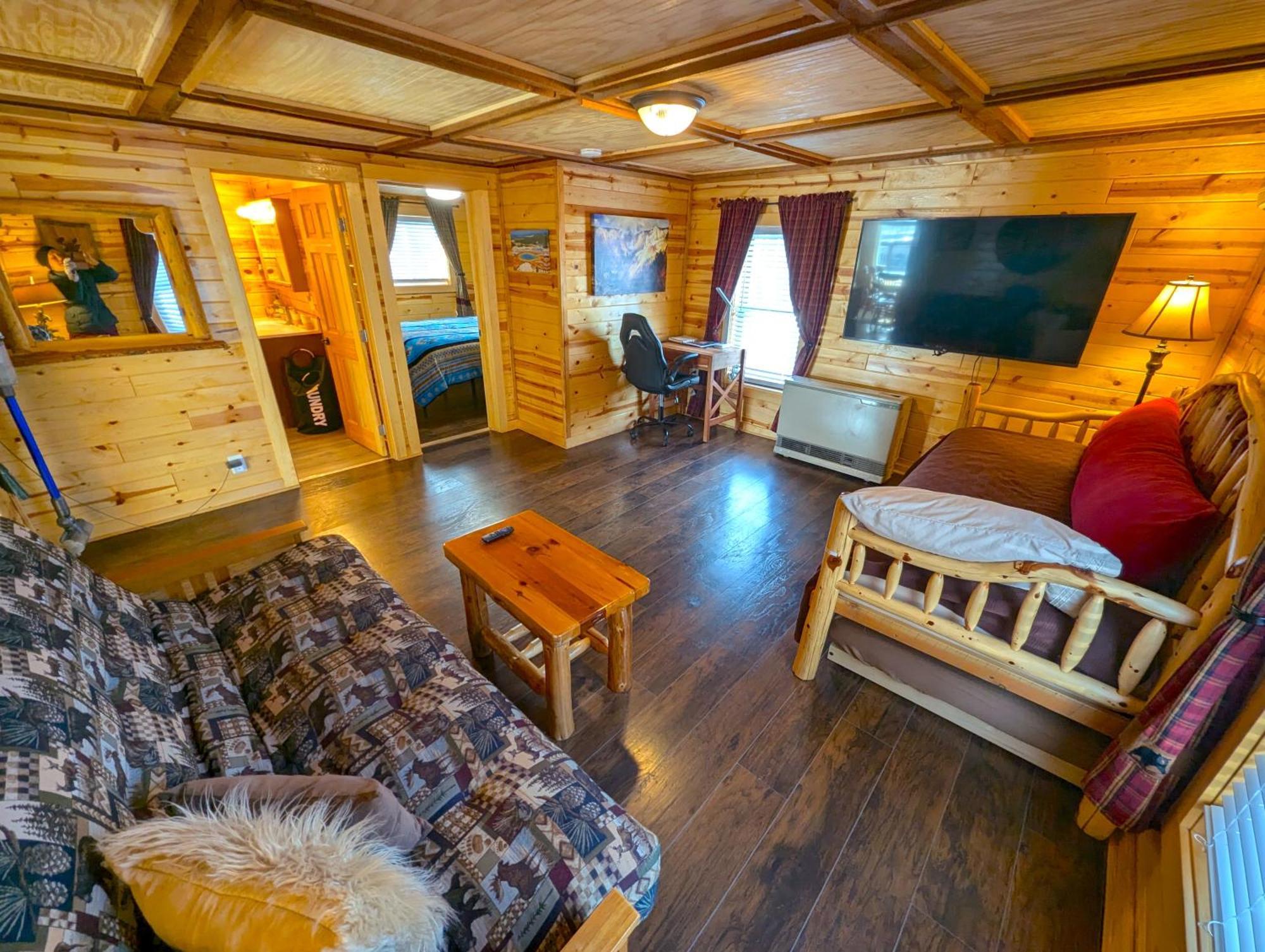 Yellowstone Treasure Guesthouses On The River Гардинер Экстерьер фото