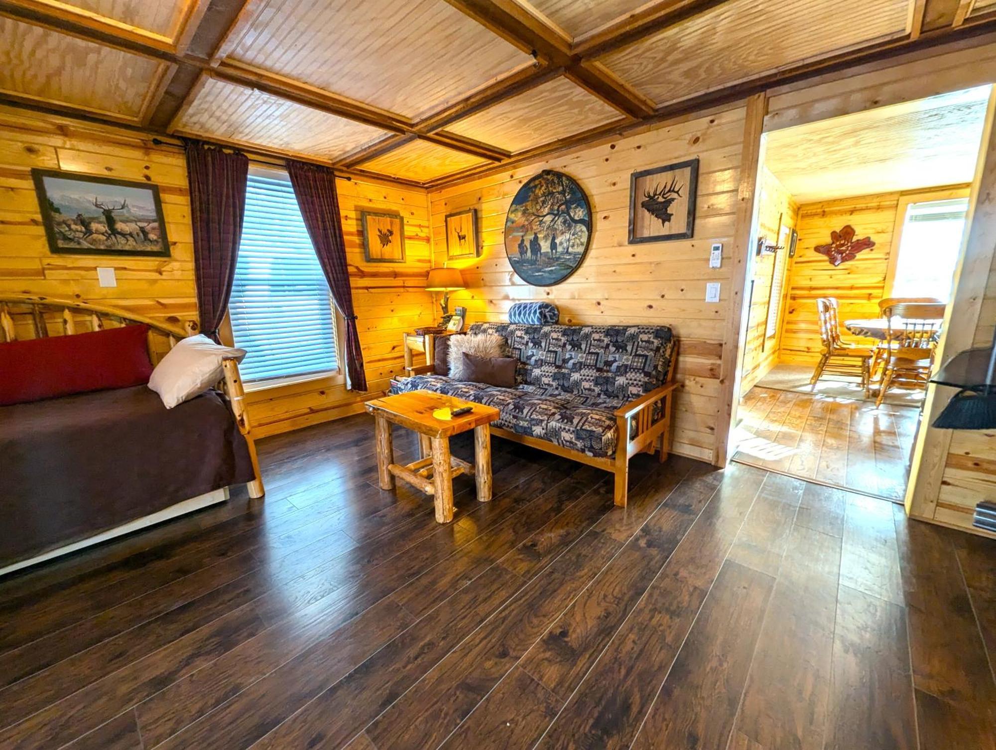 Yellowstone Treasure Guesthouses On The River Гардинер Экстерьер фото
