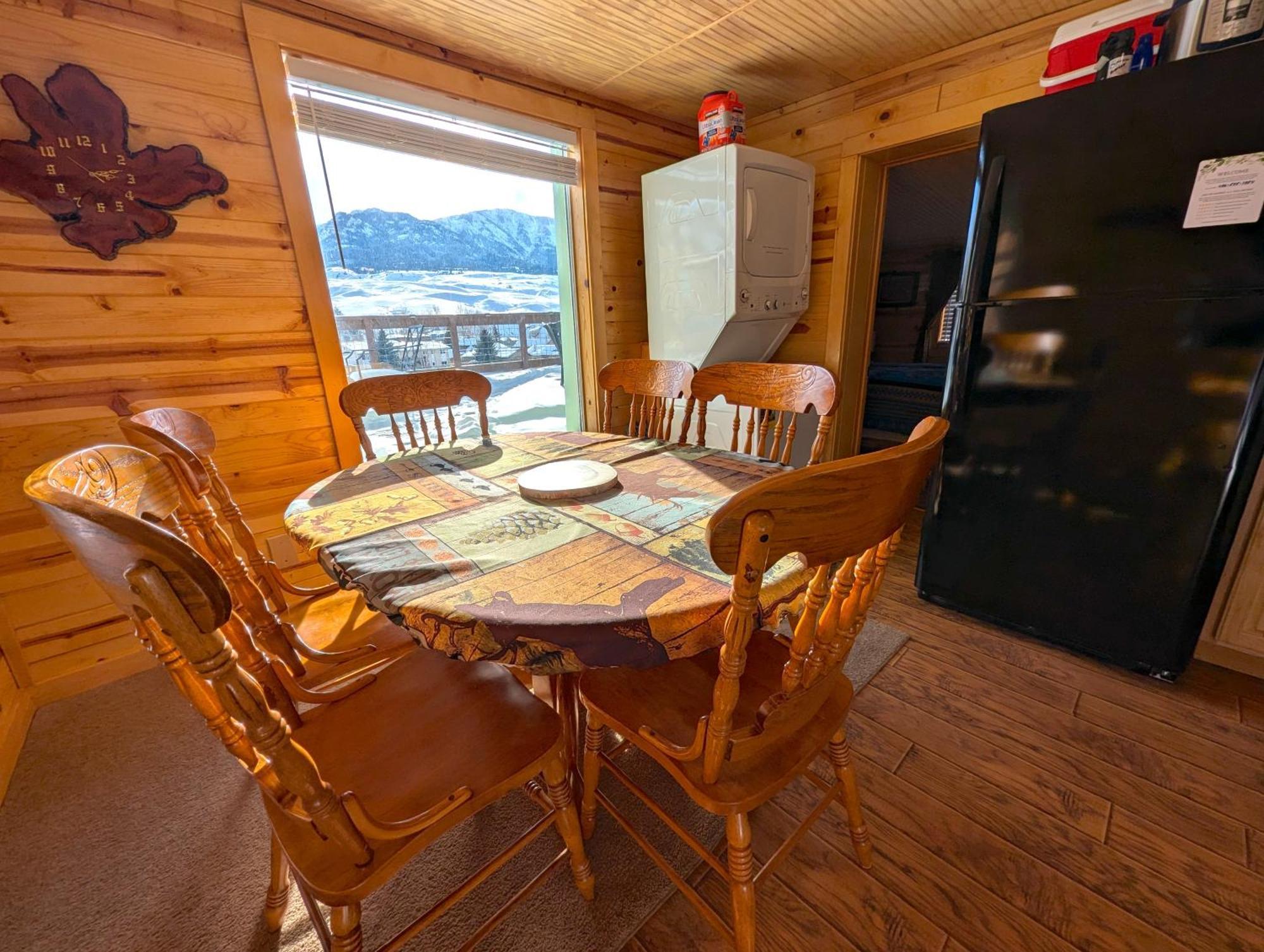 Yellowstone Treasure Guesthouses On The River Гардинер Экстерьер фото